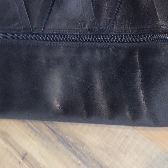 BCBGENERATION Black JL-JANISS Leather Criss-cross Zip Up Knee High Boot - Picture 2 of 16